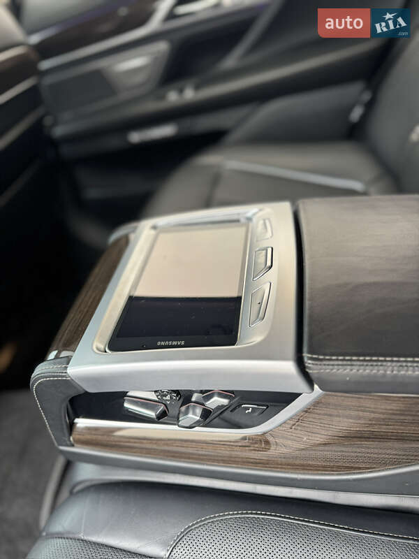 Седан BMW 7 Series 2015 в Киеве фото 8 Седан BMW 7 Series 2015 в Киеве