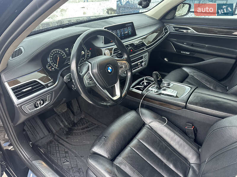 Седан BMW 7 Series 2015 в Самборе фото 7 Седан BMW 7 Series 2015 в Самборе