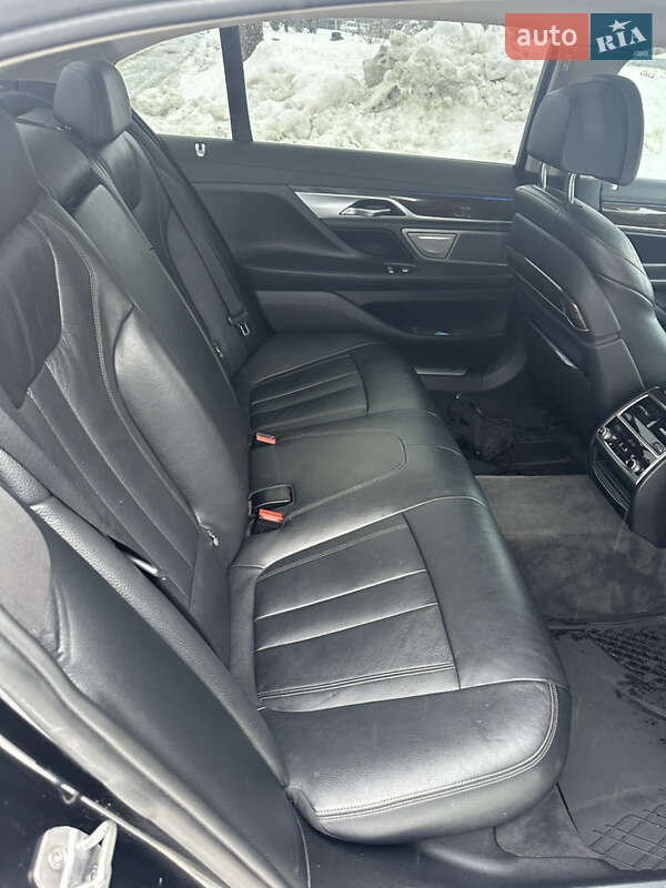 Седан BMW 7 Series 2015 в Самборе фото 16 Седан BMW 7 Series 2015 в Самборе