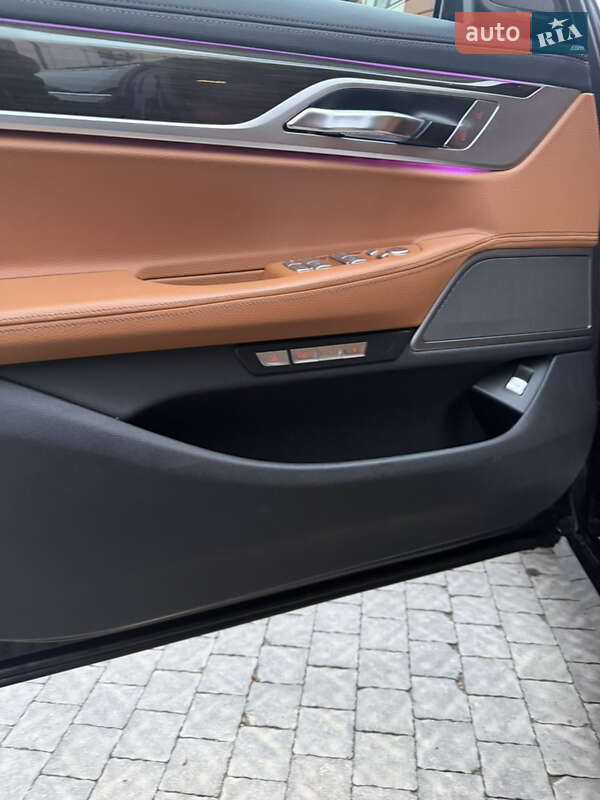 Седан BMW 7 Series 2017 в Одессе