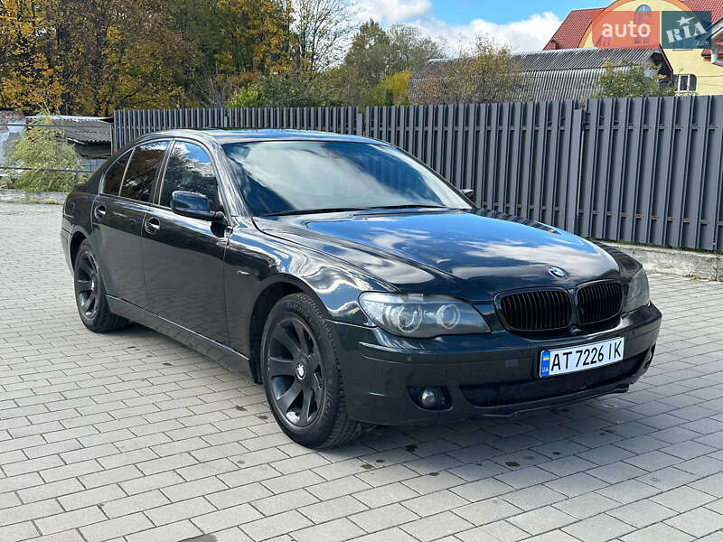 Седан BMW 7 Series 2005 в Долине