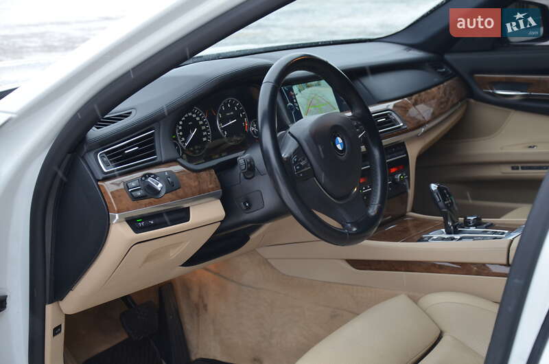 Седан BMW 7 Series 2010 в Харькове