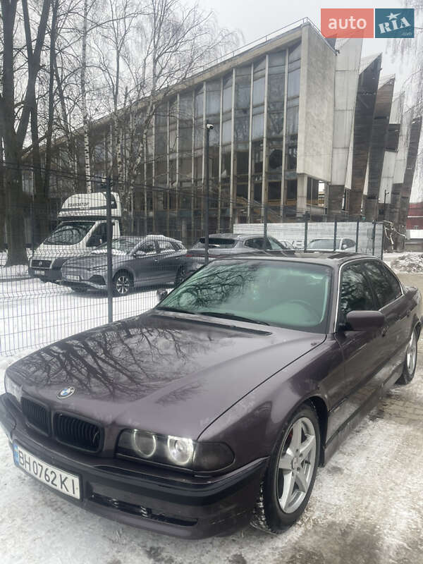 Седан BMW 7 Series 1995 в Чернівцях