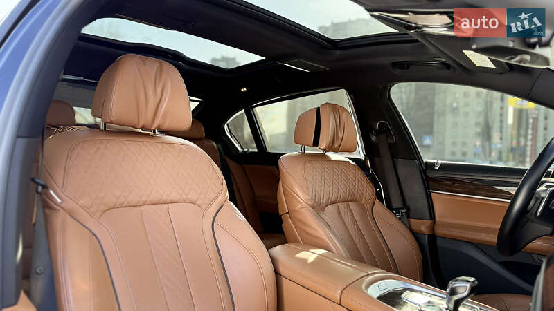 Седан BMW 7 Series 2019 в Киеве