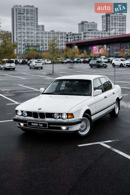 BMW 7 Series 1992