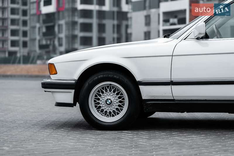 BMW 7 Series 1992 BMW 7 Series 1992