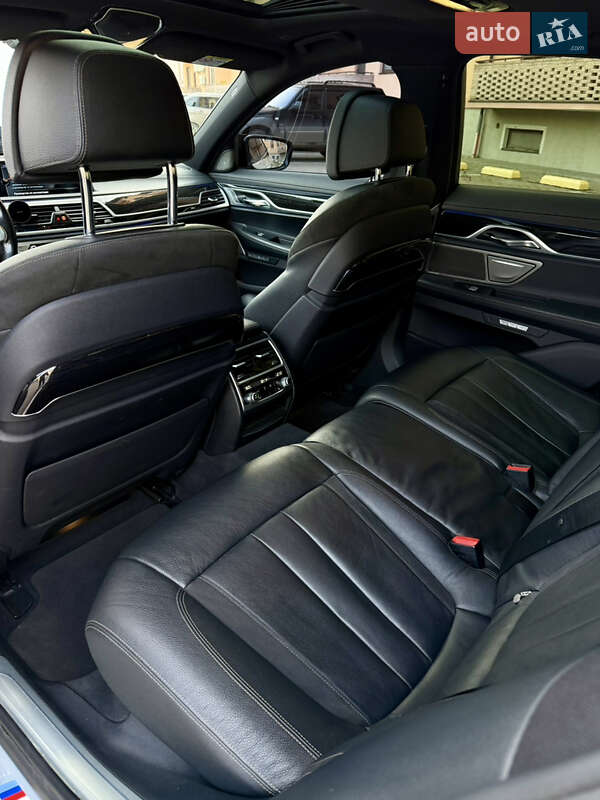 Седан BMW 7 Series 2016 в Ужгороде