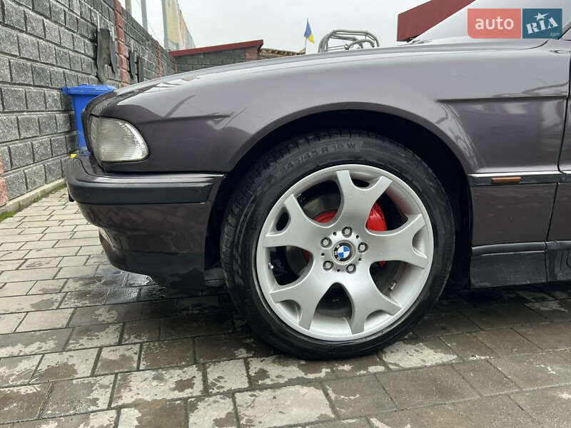 Седан BMW 7 Series 1994 в Виноградове