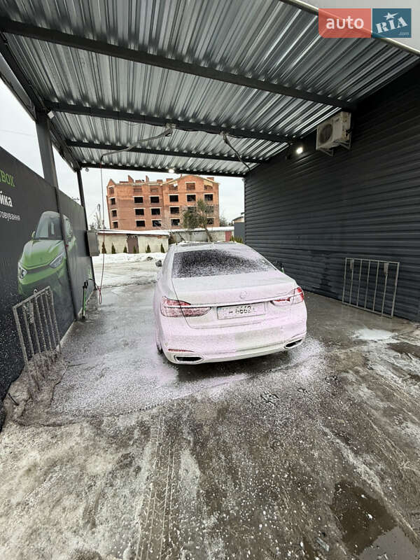 Седан BMW 7 Series 2015 в Киеве