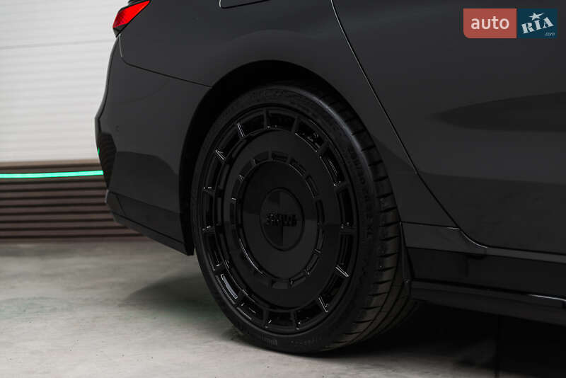 Седан BMW 7 Series 2023 в Мукачево