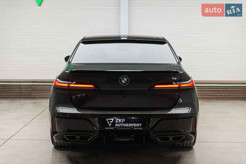 Седан BMW 7 Series 2023 в Мукачево