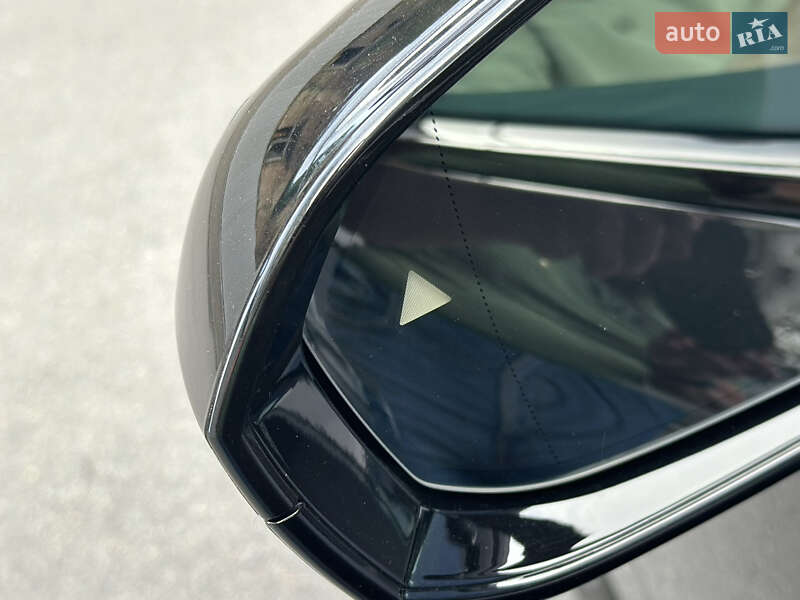 Седан BMW 7 Series 2022 в Киеве