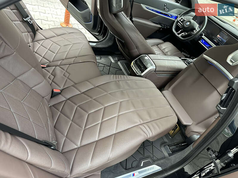 Седан BMW 7 Series 2022 в Киеве