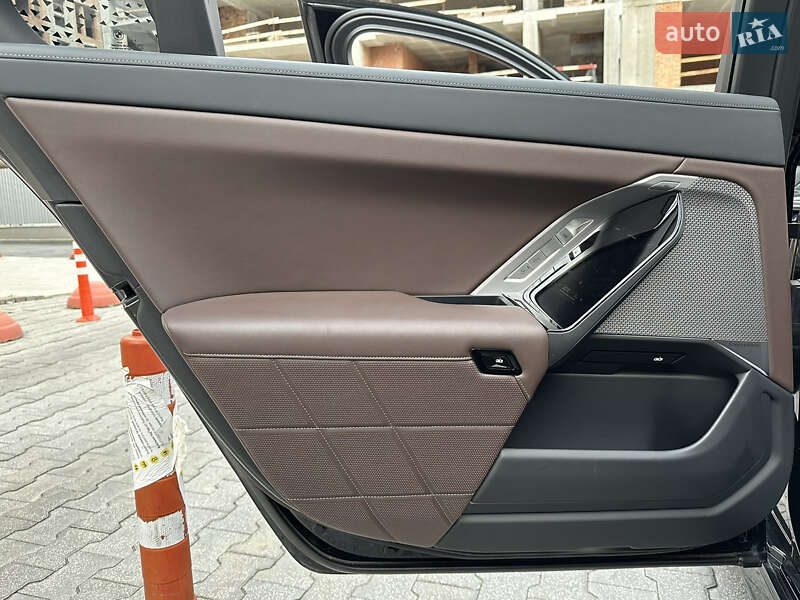 Седан BMW 7 Series 2022 в Киеве