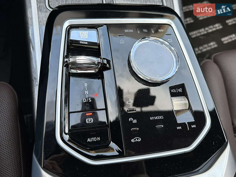 Седан BMW 7 Series 2022 в Киеве