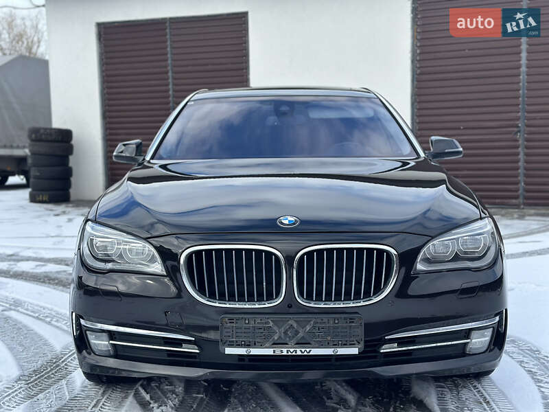 Седан BMW 7 Series 2013 в Владимире
