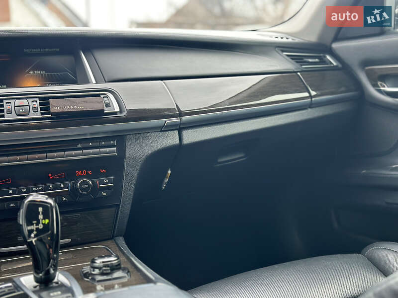 Седан BMW 7 Series 2013 в Владимире