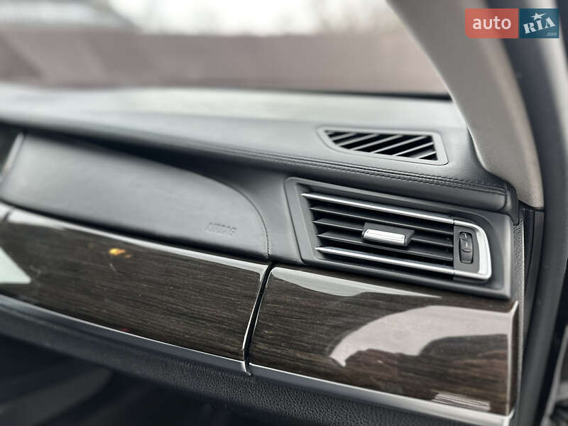 Седан BMW 7 Series 2013 в Владимире