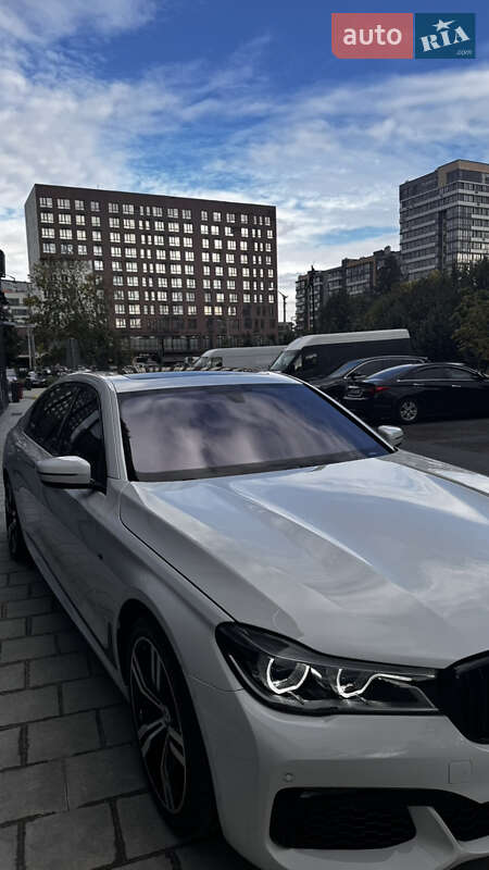 Седан BMW 7 Series 2016 в Львове
