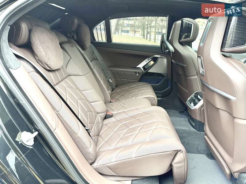 Седан BMW 7 Series 2023 в Днепре