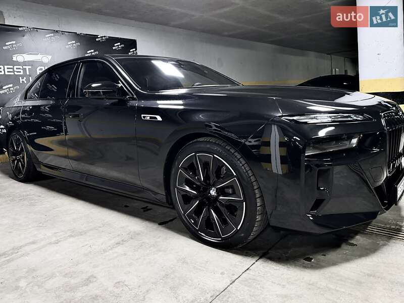 Седан BMW 7 Series 2024 в Киеве