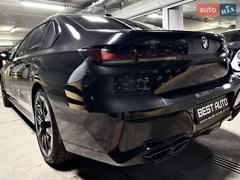 Седан BMW 7 Series 2024 в Киеве