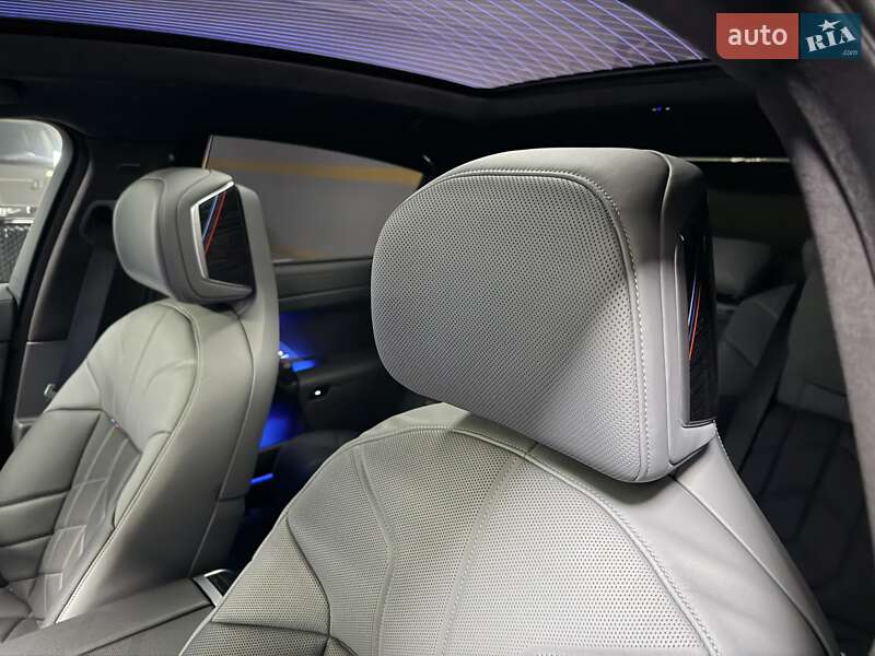 Седан BMW 7 Series 2024 в Киеве
