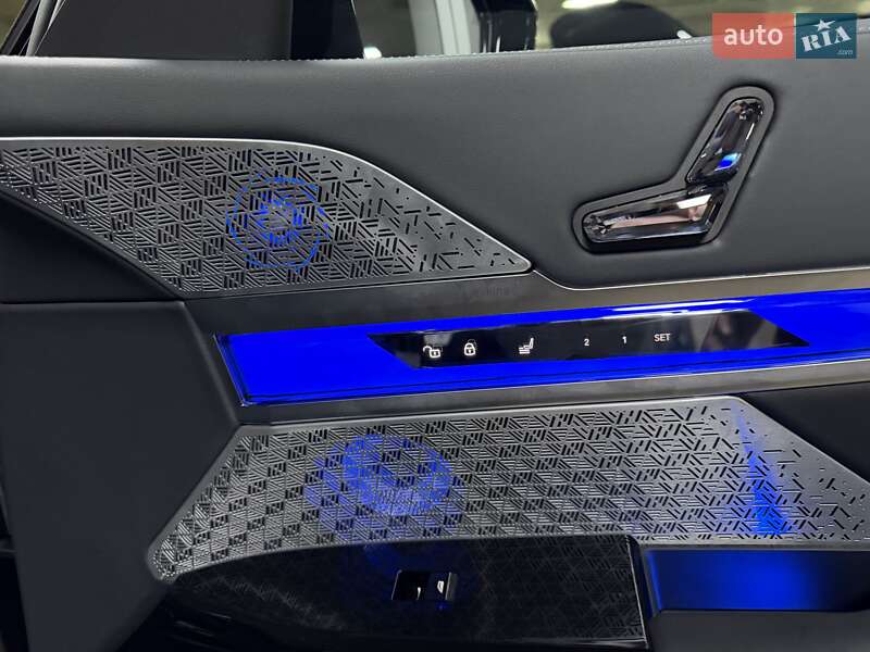 Седан BMW 7 Series 2024 в Киеве