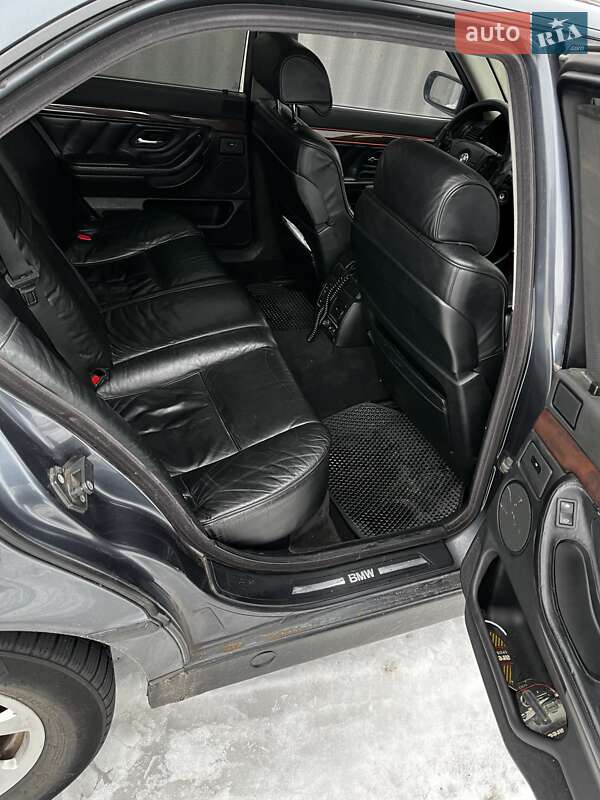 Седан BMW 7 Series 1999 в Прилуках