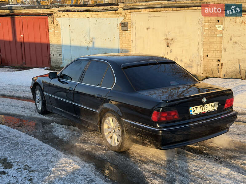 Седан BMW 7 Series 2000 в Луцке