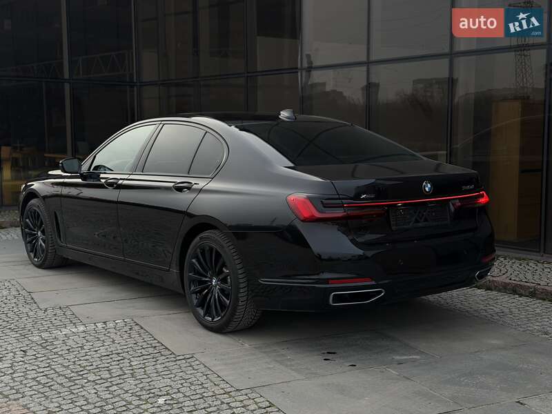 Седан BMW 7 Series 2020 в Мукачево