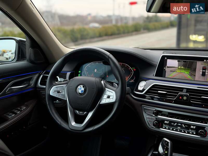 Седан BMW 7 Series 2020 в Мукачево