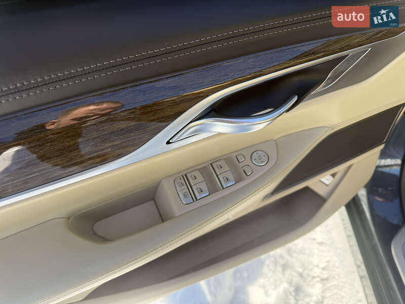 Седан BMW 7 Series 2016 в Киеве