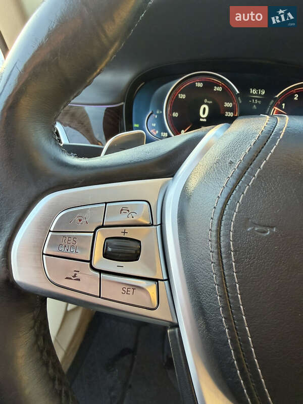 Седан BMW 7 Series 2017 в Львове