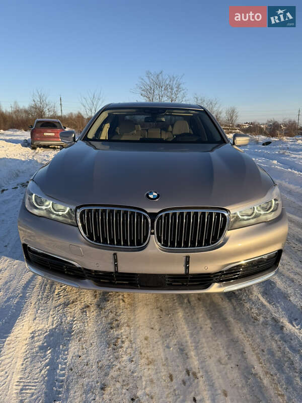 Седан BMW 7 Series 2017 в Львове