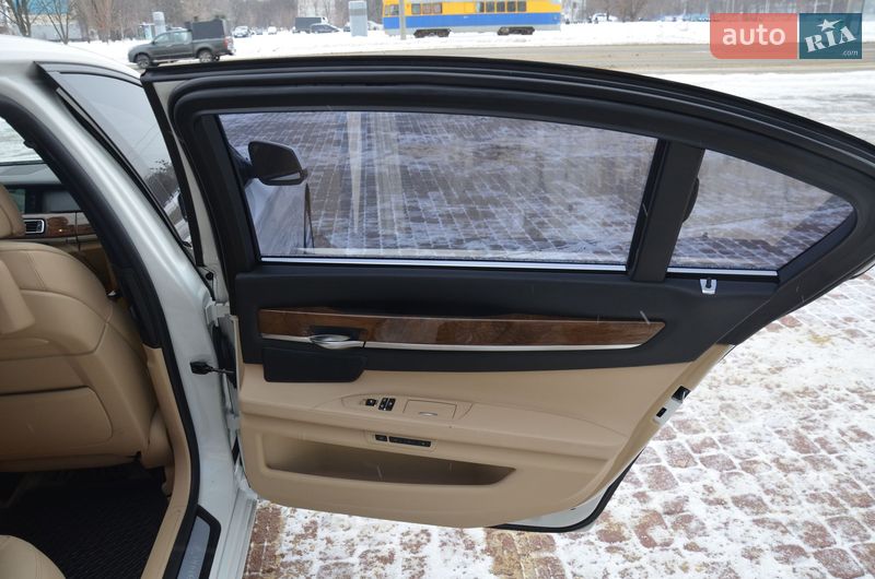Седан BMW 7 Series 2010 в Харькове
