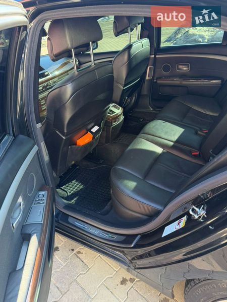 Седан BMW 7 Series 2004 в Звягеле