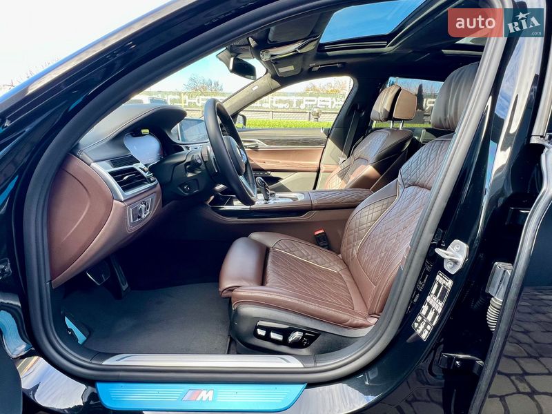 Седан BMW 7 Series 2022 в Киеве