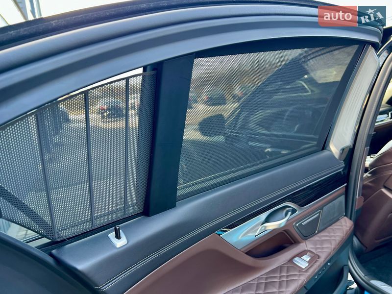 Седан BMW 7 Series 2022 в Киеве