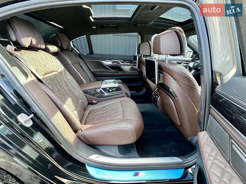Седан BMW 7 Series 2022 в Киеве