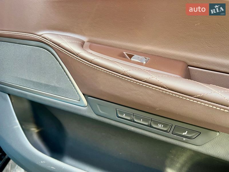 Седан BMW 7 Series 2022 в Киеве