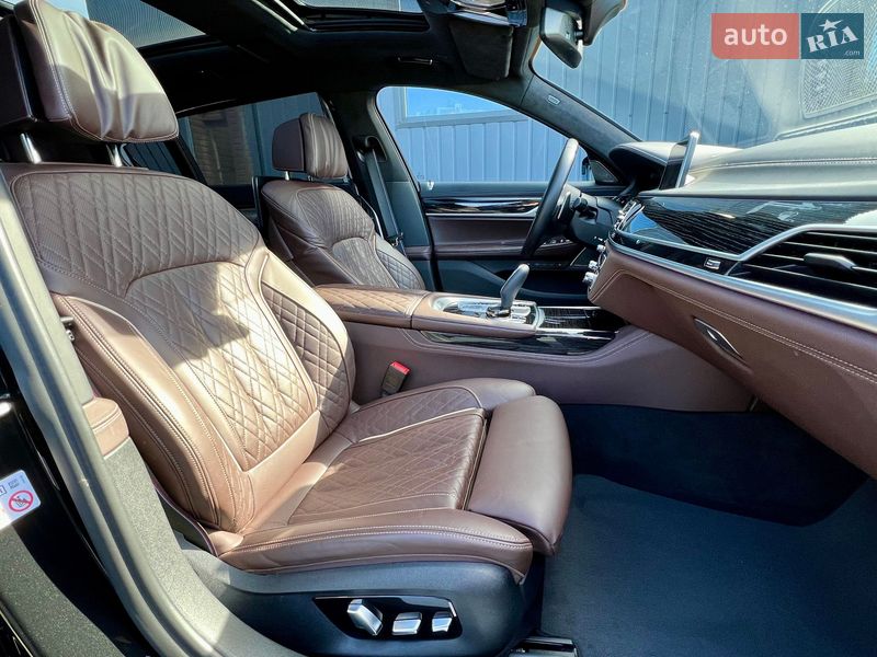 Седан BMW 7 Series 2022 в Киеве
