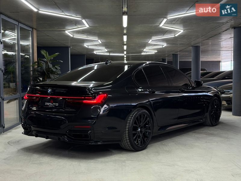 Седан BMW 7 Series 2020 в Одессе