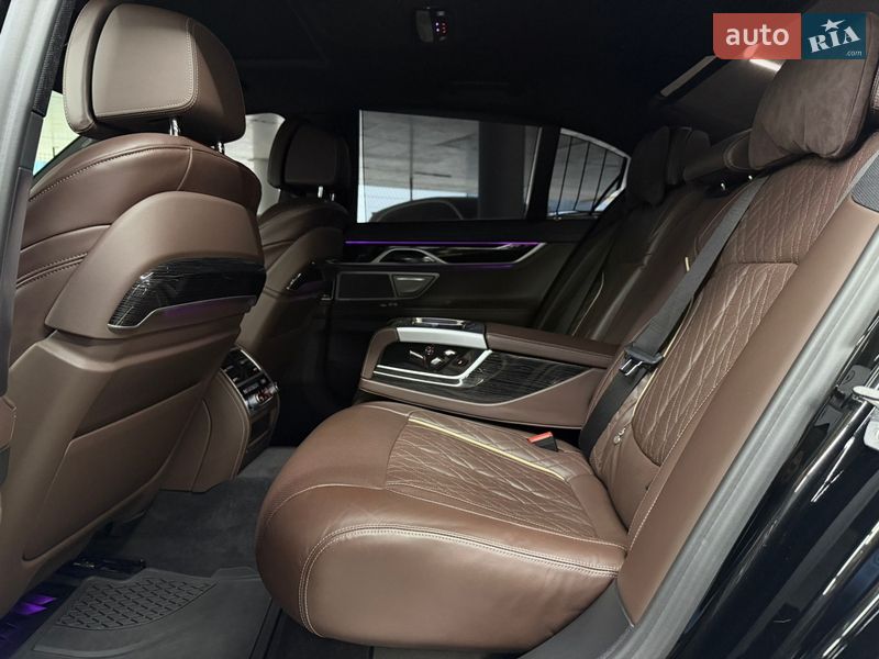 Седан BMW 7 Series 2020 в Одессе