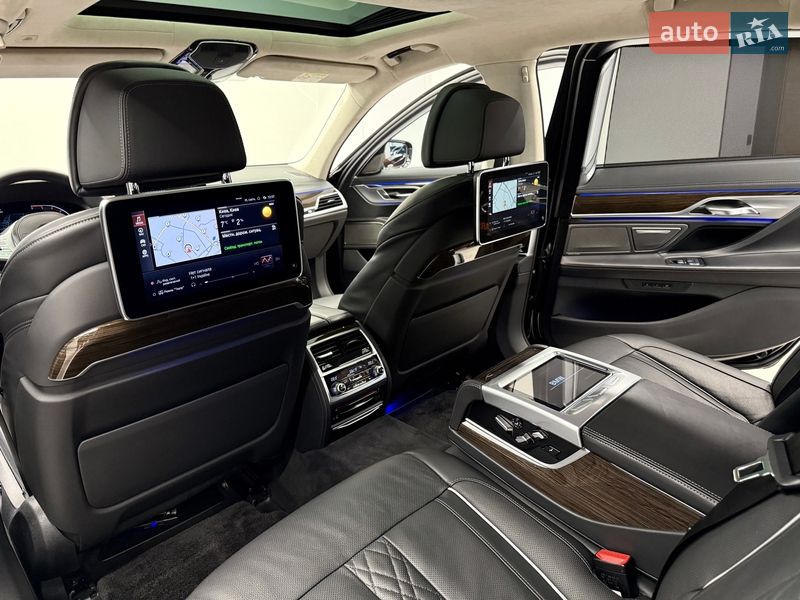 Седан BMW 7 Series 2022 в Киеве