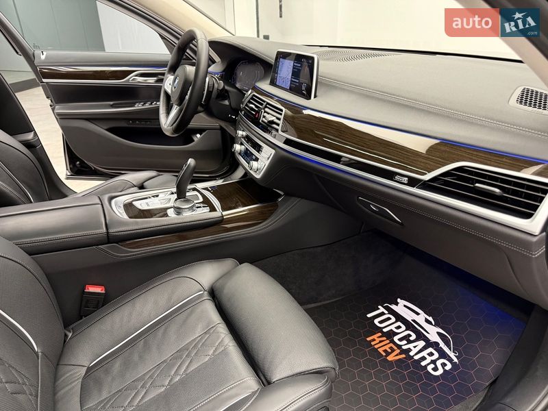 Седан BMW 7 Series 2022 в Киеве