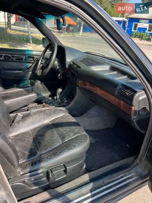 Седан BMW 7 Series 1988 в Чернігові