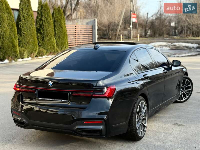 Седан BMW 7 Series 2022 в Дніпрі