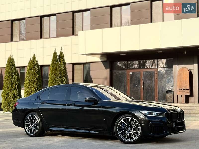 Седан BMW 7 Series 2022 в Дніпрі