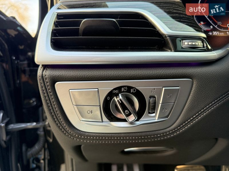 Седан BMW 7 Series 2022 в Дніпрі